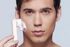 男士卸妝品怎么挑選？建議少用卸妝油