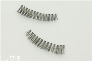 長期佩戴假睫毛有什么危害？適當(dāng)給眼周肌膚放個(gè)假