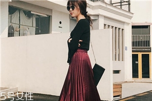 百褶裙什么顏色好看？百變女神就是你