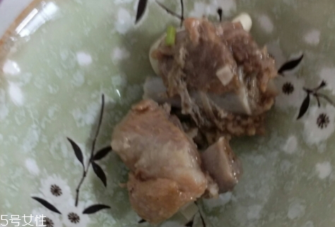 咸豬蹄怎么做好吃 咸豬蹄的美味食譜 咸豬蹄怎么做好吃 咸豬蹄的美味食譜