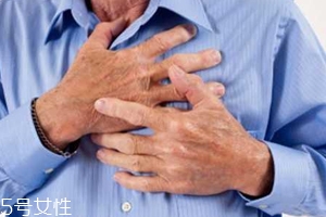 哪些人不能朝左睡覺？有“心病”人群