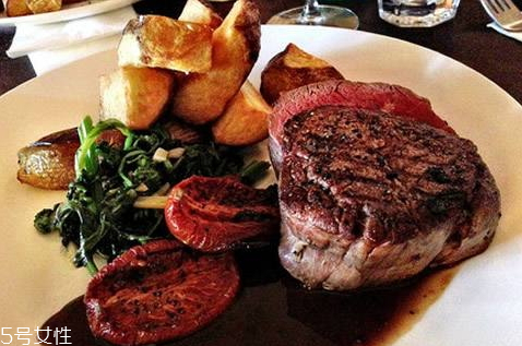 澳洲牛排怎么煎 美美的一道大餐 澳洲牛排怎么煎 美美的一道大餐