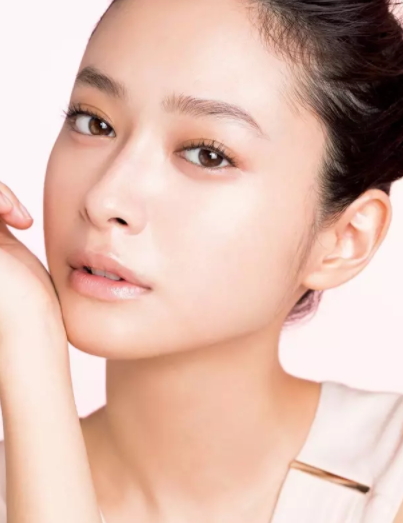 紀梵希粉餅真假鑒別 假的真不了 紀梵希粉餅真假鑒別 假的真不了