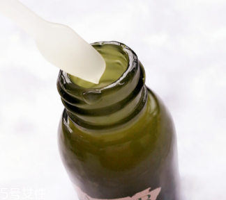 LA MER修護(hù)精華露孕媽能用嗎？適合產(chǎn)后去皺