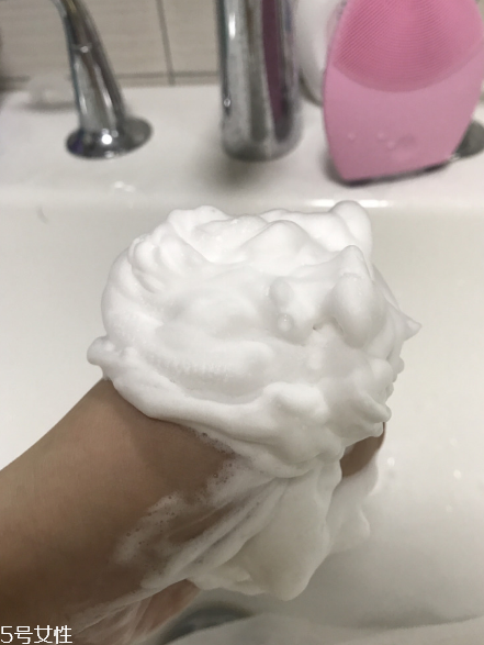 cpb和the ginza洗面奶哪款更好用？網(wǎng)紅洗面奶比拼