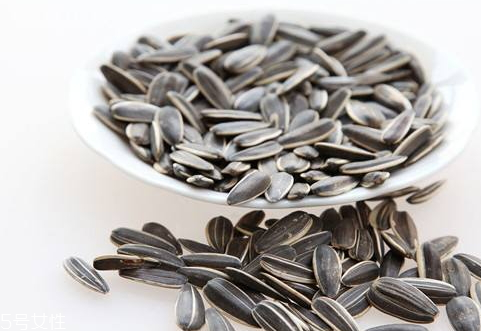 烤箱烤瓜子溫度時間 烤箱烤瓜子技巧 烤箱烤瓜子溫度時間 烤箱烤瓜子技巧