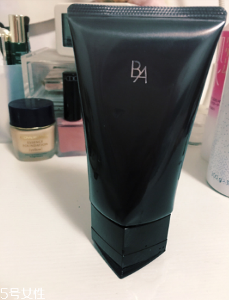 pola黑ba洗面奶好用嗎？挑不出毛病的一款洗面奶