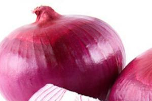 洋蔥怎么吃功效最好？需要泡一泡