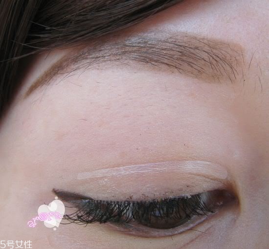 雙眼皮貼哪個(gè)牌子好？雙眼皮貼這樣貼最好看