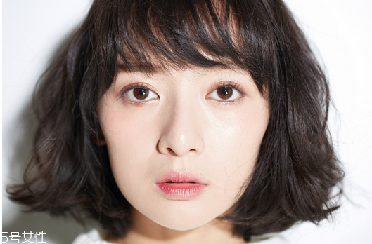 迪奧睫毛膏怎么樣？刷完睫毛膏再夾一次睫毛更卷翹