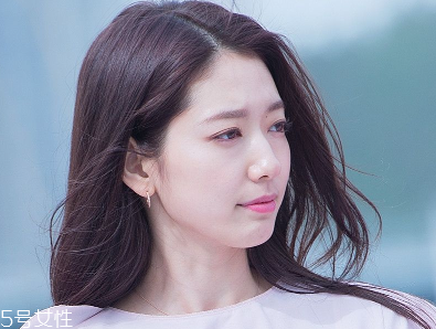 雙眼皮貼和雙眼皮膠哪個好用？簡單快捷放大雙眼