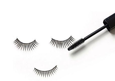 睫毛膏保質(zhì)期一般是多久？過期的睫毛膏還能這樣用