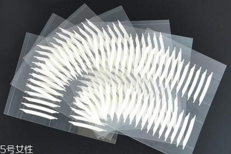 長期佩戴假睫毛有什么危害？適當(dāng)給眼周肌膚放個(gè)假