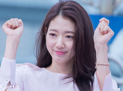 雙眼皮貼和雙眼皮膠哪個好用？簡單快捷放大雙眼