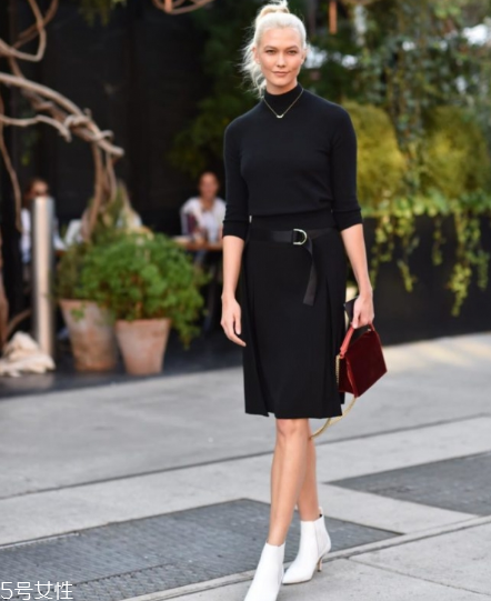 黑色高領(lǐng)毛衣怎么搭配？混搭出時(shí)髦著裝