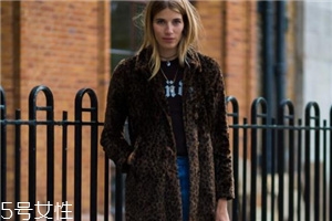 皮草搭配什么褲子好看？打造冬日新時(shí)尚