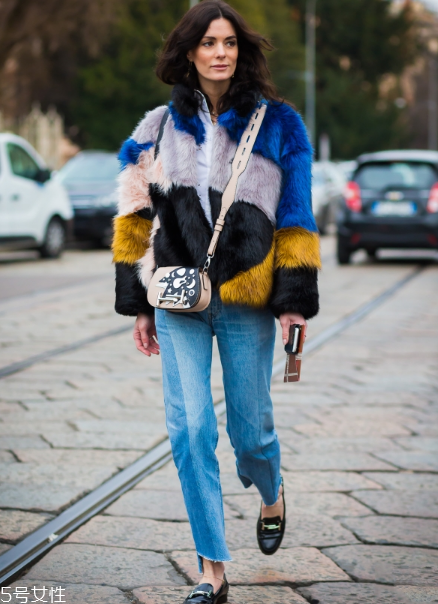 皮草搭配什么褲子好看？打造冬日新時(shí)尚