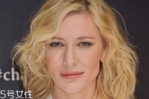 外翻卷發(fā)適合哪些人？御姐氣質(zhì)的臉