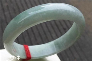 糯種翡翠屬于什么檔次？翡翠的價(jià)值你清楚嗎