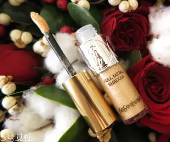 百搭香檳玫瑰妝怎么化妝？拜年妝詳細(xì)教程