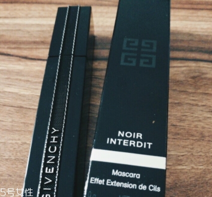 紀(jì)梵希睫毛膏哪款好？海膽折角睫毛膏任你選擇