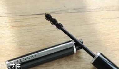 紀(jì)梵希睫毛膏多少錢(qián)？霸氣十足的睫毛膏