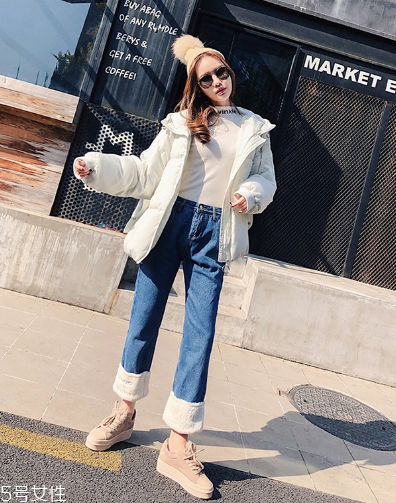 寬松牛仔褲配什么上衣？帶給你不一樣的美感
