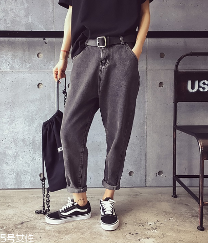 寬松牛仔褲配什么上衣？帶給你不一樣的美感