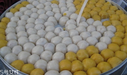 粘豆包蒸多長(zhǎng)時(shí)間能熟？用冷水還是熱水蒸