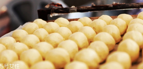 凍粘豆包蒸前需解凍嗎？