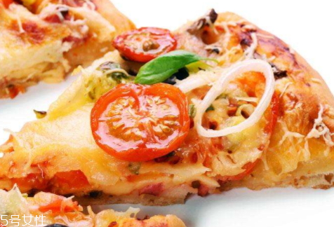 烤箱烤披薩多少度 160度到220皆可 烤箱烤披薩多少度 160度到220皆可