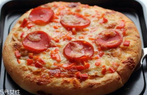 烤箱烤披薩多長時(shí)間 烤箱烤披薩時(shí)間控制