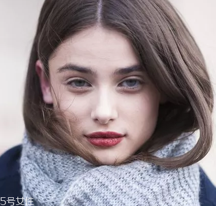 圍巾上的標簽要不要剪？做對的人好少