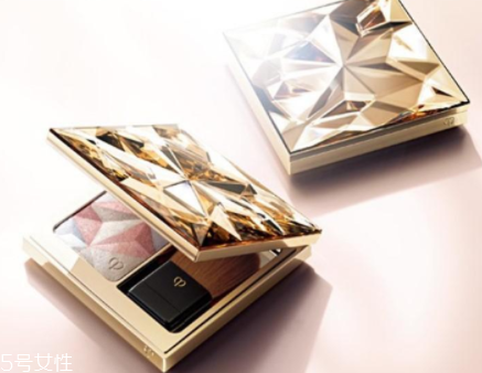 年會這樣妝，讓你氣場碾壓全場！