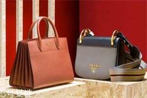 過年背什么包包好看？2018最火的包包款式