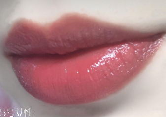 Mac口紅哪個顏色最火？6款最愛唇色試色