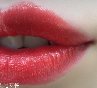 Mac口紅哪個顏色最火？6款最愛唇色試色