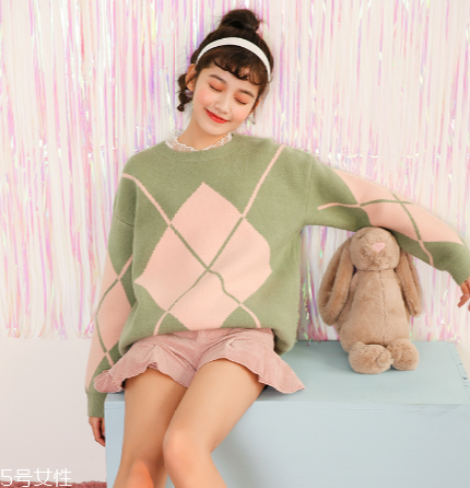 格子針織衫怎么搭配？有一種經(jīng)典叫格紋