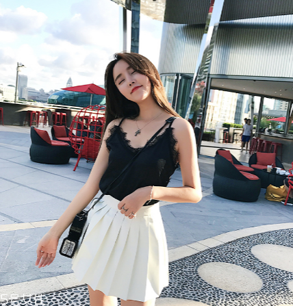 毛呢短裙怎么搭配？這個(gè)冬天讓你時(shí)尚又溫暖