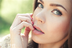 漂唇后忌口什么食物？決定漂唇持久度的因素