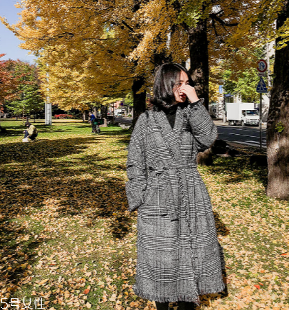 粗呢外套怎么搭配？簡(jiǎn)約大氣的冬日經(jīng)典
