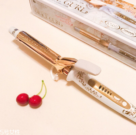 小泉成器陶瓷卷發(fā)棒好用嗎？好用的發(fā)型工具卷發(fā)棒