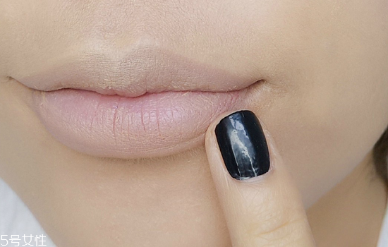 啞光口紅適合什么樣的人？這些口紅一樣都不能少