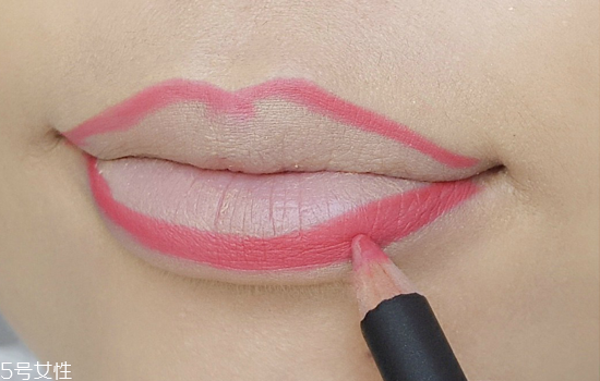啞光口紅適合什么樣的人？這些口紅一樣都不能少