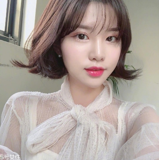 內(nèi)扣短發(fā)適合什么臉型？臉小是關(guān)鍵