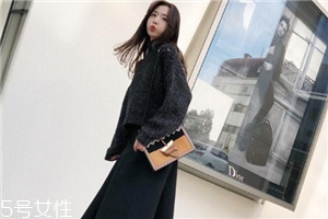 毛衣可以用洗衣機洗嗎？盡量不要用洗衣機洗毛衣