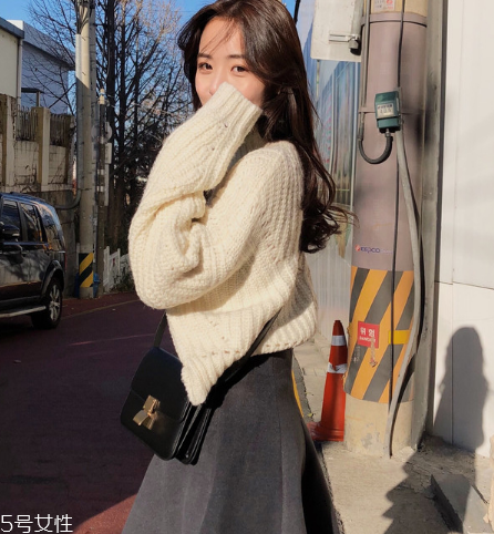 毛衣可以放洗衣機(jī)脫水嗎？毛衣脫水須謹(jǐn)慎