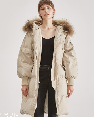 冬天穿什么羽絨服顯瘦？教你做冬日小妖精