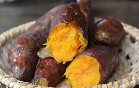 微波爐烤紅薯用光波還是微波 微波爐烤紅薯注意事項(xiàng) 微波爐烤紅薯用光波還是微波 微波爐烤紅薯注意事項(xiàng)