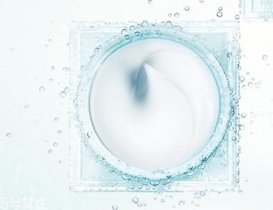 紀梵希水漾活妍冰霜面膜怎么用？